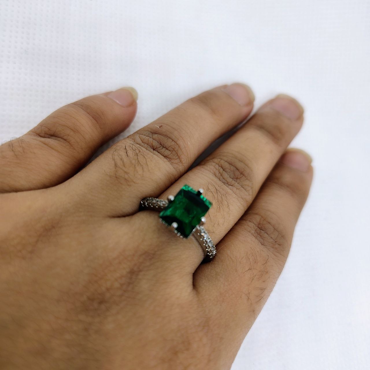 Chowtushkoni Dyuti Women's Ring - Image 5